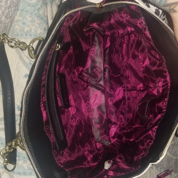 Large Betsey Johnson Black Diamond Pattern w/ Bow - Picture 4 of 4